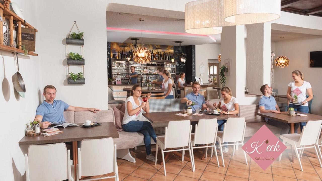 גומפולדסקירשן Hotel Zur Post מראה חיצוני תמונה